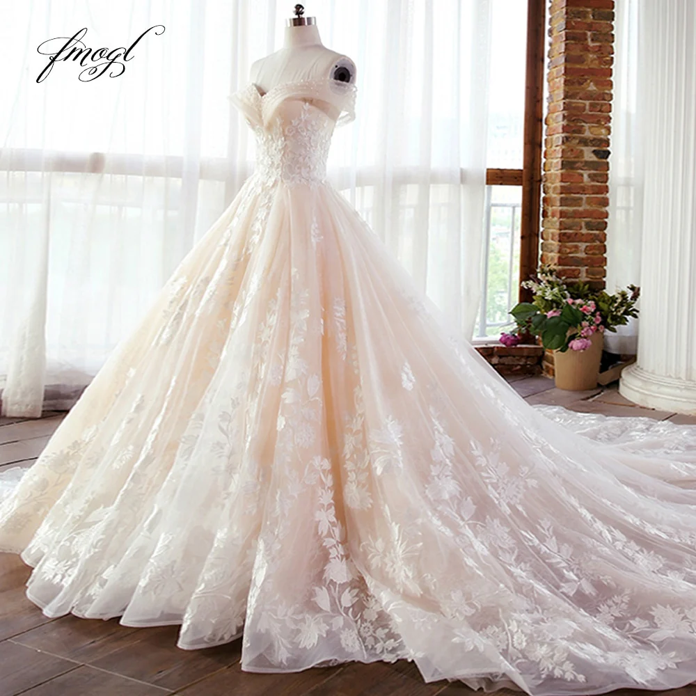 Vestito da Sposa in Pizzo a Balze 2023 Scollo a Barchetta Illusion Sexy, Applicazioni in Pizzo e Perline, Abito da Sposa con Schiena Scoperta - immagine 2